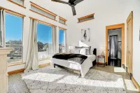 River front villa w/ pool, BBQ, hiking, fireplace