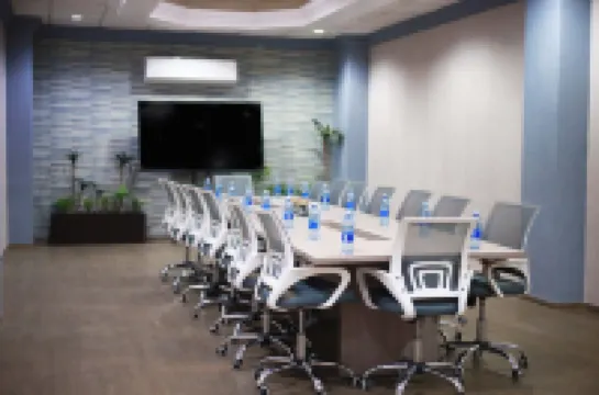 貝斯特韋斯特比斯開廣場酒店（Plaza Vizcaya Hotel）