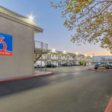 Motel 6 Hayward, CA- Silicon Valley Gateway