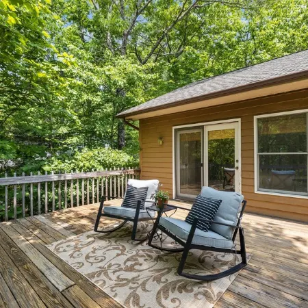 Treetop Montreat/Blk Mtn 5BR /4BA cabin w/Creek just 20 minutes to Asheville!