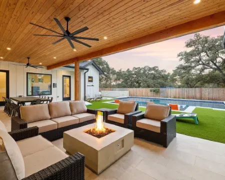 -NEW-Downtown DRIP Pool/Spa/Golf/Pickleball/30Guests Hotels in Dripping Springs