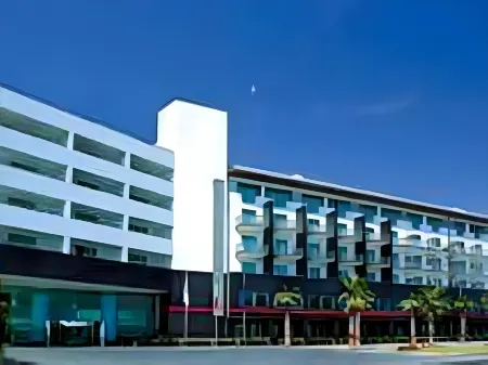 Grand Hotel Salerno Отели рядом с достопримечательностью «Arechis Castle»