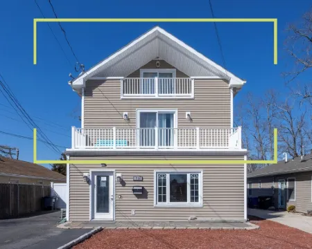 Belmar/lake Como-Tranquility 3 BR Apartment with Jacuzzi tub , Balcony&Terrace Hotels in Lake Como