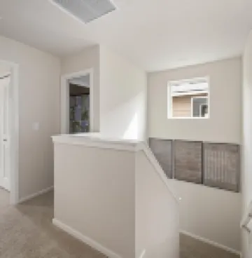 Urban Zen - 4 Bedroom Home - Kennewick