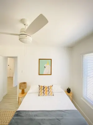 Beautiful modern home minutes from LAX and 15 minutes to most LA attractions Hotels near The Kia Forum