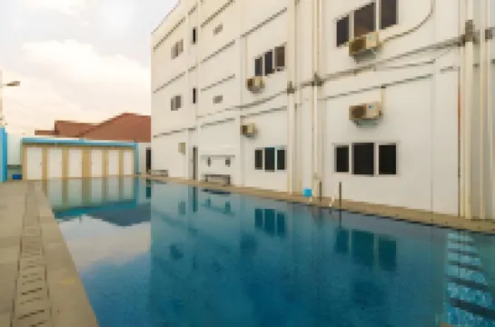 เรดดอร์ซพลัส ใกล้กับปาเลมบัง ไอคอน มอลล์ 2