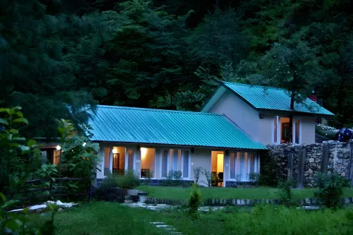 Asaka Himalayan Inspiration Lodge Kasol