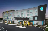 Tru by Hilton Columbus East Broad Hotels near Walgreens