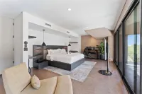 Desert Zen Retreat  Hot Tub • Sauna • Gym