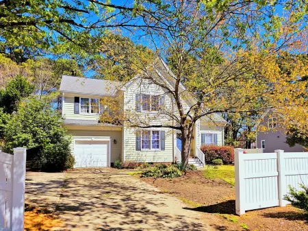 House near RDU and RTP with modern bathrooms and first floor bedroom