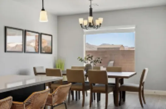 Luxury 5BR Wellness Retreat w/ Private Pool, Hot Tub & Cold Plunge Near Zion