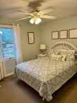 Lakefront w/ Private Beach, Dock, Kayaks, Sups, Game Room - 5Br Family Retreat - 무료 와이파이