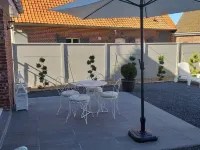 Maison à la Campagne Avec Cour Clôturé et Espace Extérieur Hotels in Eu
