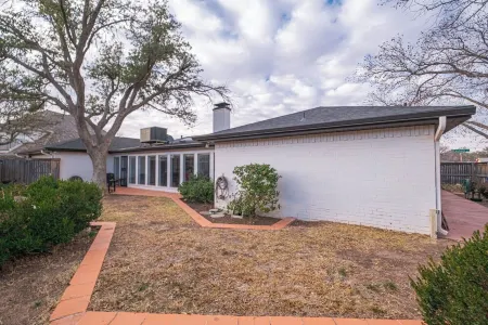 Right At Home-Midland Posh & Private with Billiards