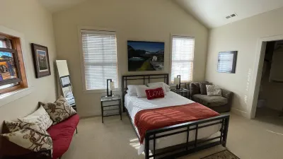 Stylish Railway Loft in the Heart of Whitefish - walking distance to downtown!