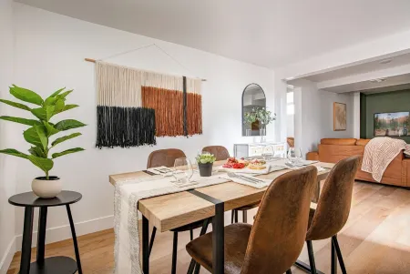 Cute Basement Apt: Ski Brian Head, Explore Nat’l Parks, Walk to Suu