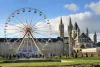 Douces Nuits Caennaises - City center apartment with free private parking