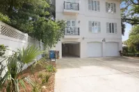 Private Rooftop/Walk to Beach / Parking /Chef Kitchen Các khách sạn gần Seaside Golf Course