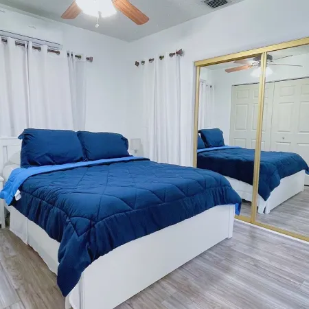 Private apartment Отели в г. Уэстчестер