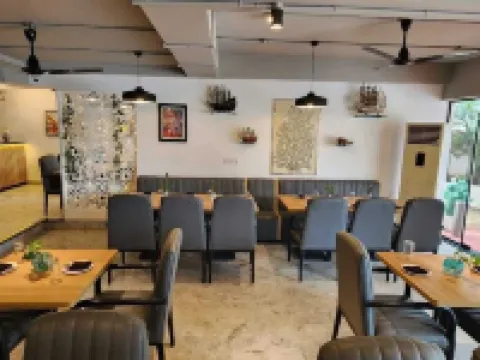 Krishna Seacoin Hotels in Colva