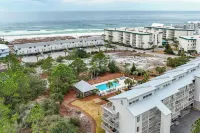 Sea Haven by Avantstay Modern Condo Near Beach