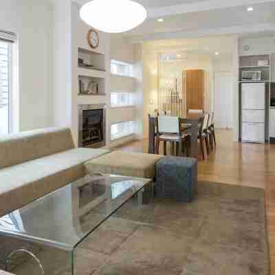 Baw Baw Sansou Rooms