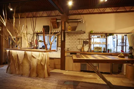 Kobe Guesthouse Maya Отели рядом с достопримечательностью «Maya Ropeway»