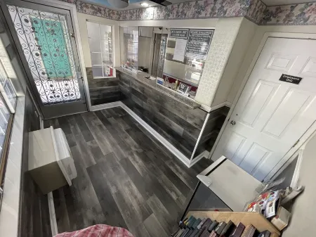 Hollywood Guest Inn Отели рядом с достопримечательностью «Museum of Death»