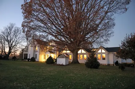 Villa Cathedral Отели в г. Каннингэм