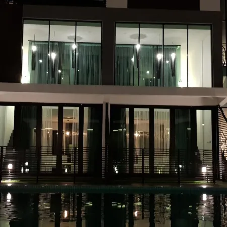 Hermitage Boutique House Отели рядом с достопримечательностью «Бирманский бассейн»