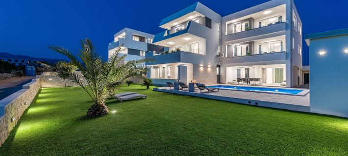 Apartments & Rooms Pool Villas Maris Hotels in Novalja