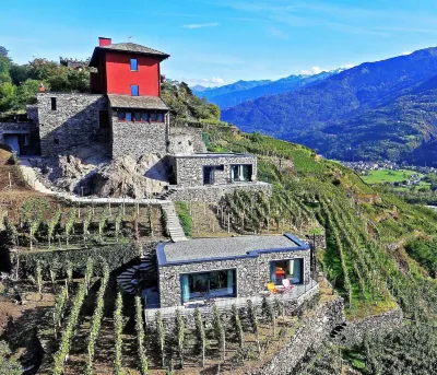 Cà Rossa Suite and Breakfast Hotels in Sondrio