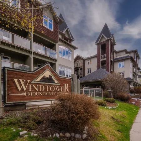 One Bedroom Suite with BBQ & Huge Patio