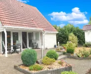 4 Pers - Modern Holiday Home Cosima with Fenced Garden, Close the Lauwersmeer Hotels in Anjum