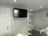 Brownlows Inn Rooms Formerly Riley's Rooms Hotels in 