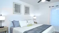 Beautiful 5-Bdrm Vacation Home WHeated Pool Hotels near Walgreens