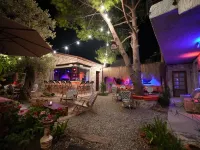 Chi House