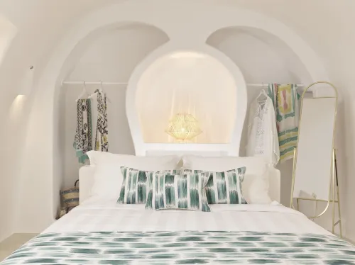 Limestone Hotels in Santorini