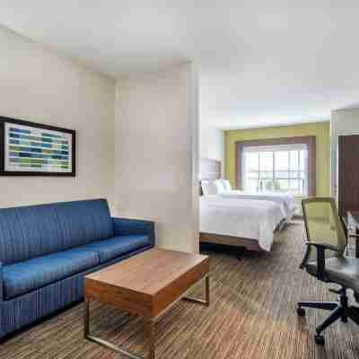 Holiday Inn Express Lodi Rooms