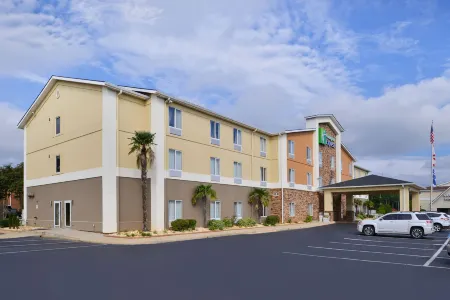 Holiday Inn Express Montgomery - East I-85 Отели рядом с достопримечательностью «Монтгомери Музеум оф Файн Артс»