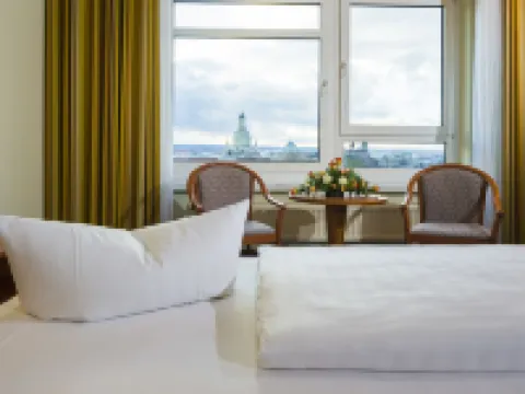 โรงแรมอัมแทร์ราสเซอนูเฟอร์ โรงแรมในเดรสเดิน