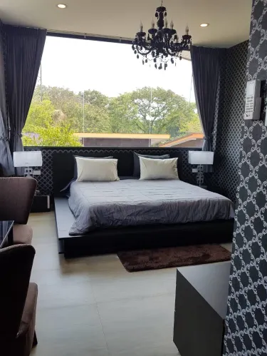 สตูดิโอพรีเมียม, เตียงคิงไซส์ 1 เตียง, ปลอดสูบบุหรี่, วิวคลอง