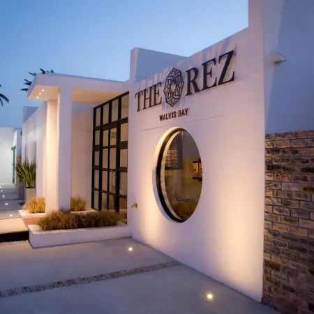 The Rez Guesthouse Отели в г. Уолфиш-Бей