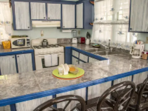 Easy Living Apartments Hotels in Placencia