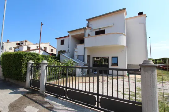 Rooms and Apartment Luana