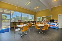 Acclaim Rose Gardens Beachside Holiday Park Hotels in Emu Point