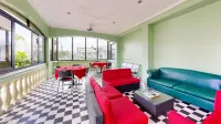 Regency Suites Hotel Hotels in Schoonord