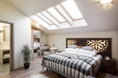 Folk & Art Krupówki 25 Отели рядом со станцией Закопане