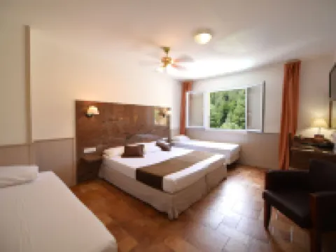 Les Jardins de La Glacière Hotels in Corte