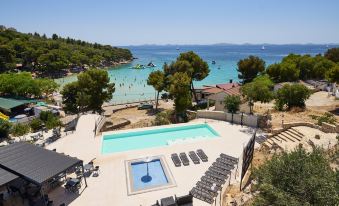 Colentum Resort Murter